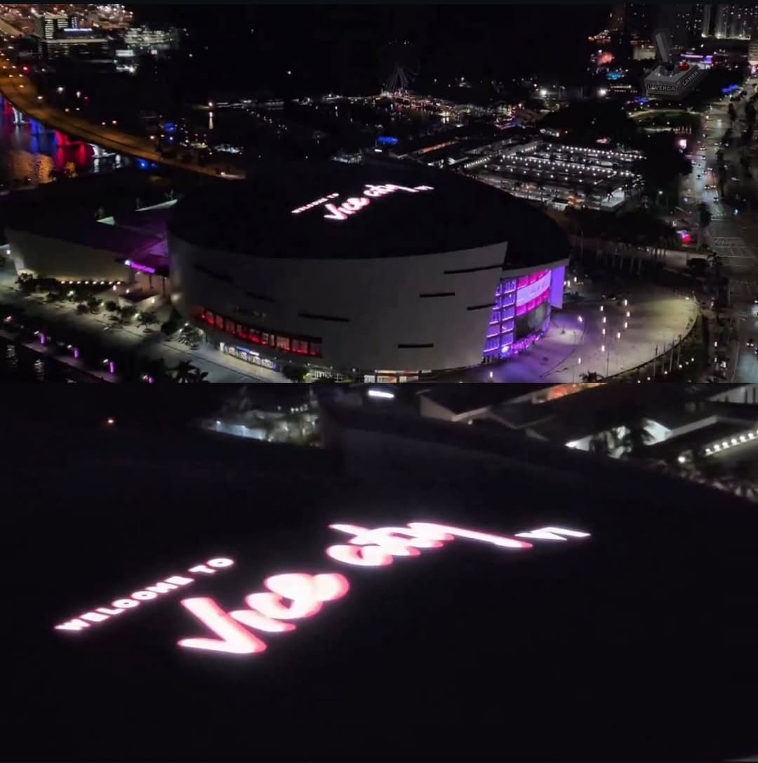 Rockstar ha convertido el pabellón de los Heat en Vice City (y el cartel se queda al menos hasta abril)